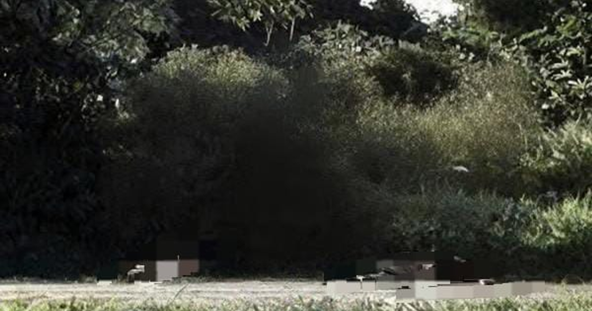 Sitio del crimen en el ejido Buenos Aires, Navolato, Sinaloa con elementos de la Fiscalía investigando.