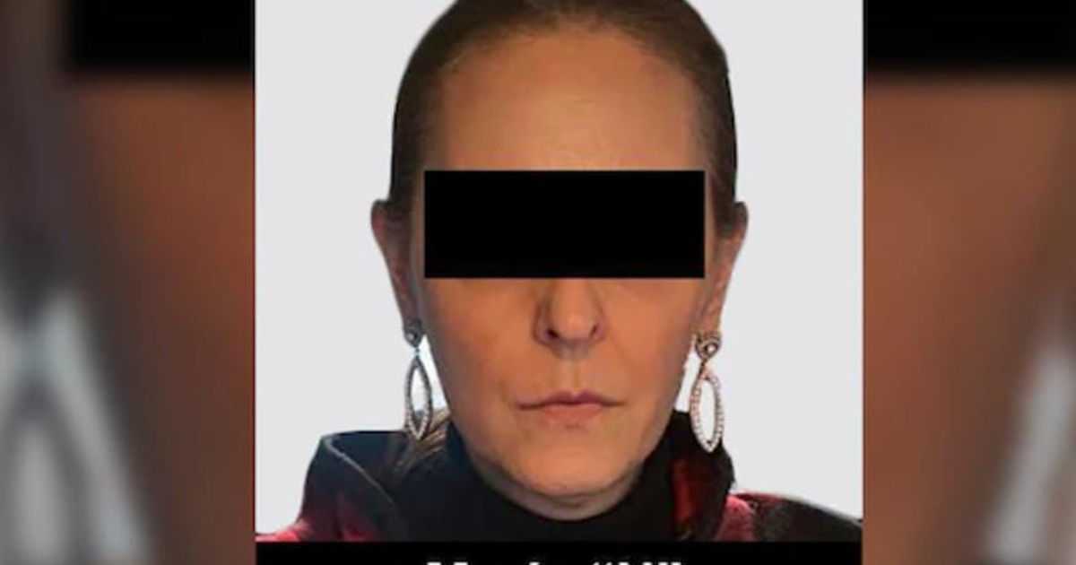 Imagen de la detención de María 'N' excolaboradora de Genaro García Luna, en Ciudad de México.