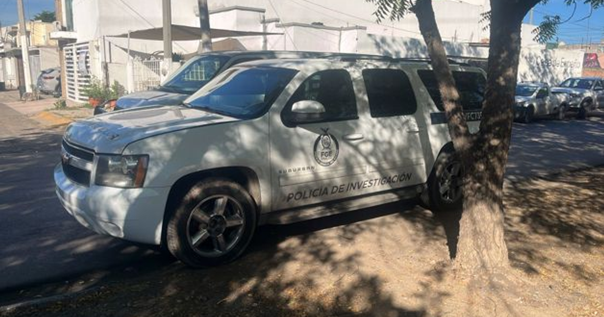 SUV de la Policía de Investigación en Culiacán relacionado con caso Celso Iván 'N'