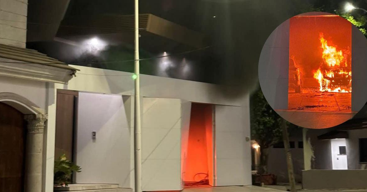 Incendio nocturno en Culiacán: Edificación moderna y vehículo en llamas