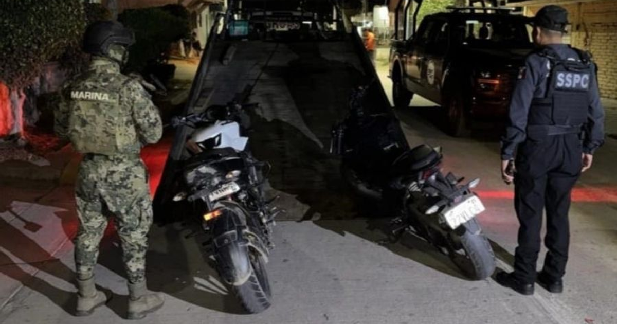 Dos motocicletas en operativo nocturno de recuperación por la Marina en Mazatlán