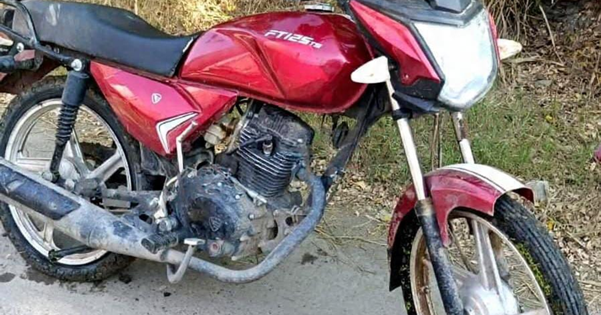 Motocicleta Italika roja encontrada en Mazatlán con reporte de robo