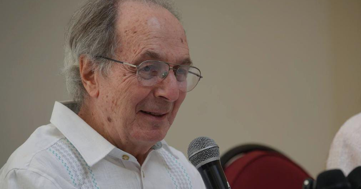 Gordon Campbell during the Sinaloa Art Awards 2025 ceremony.