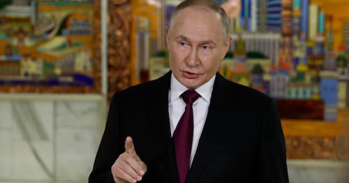 Putin hablando en el Kremlin advirtiendo sobre guerra con Europa