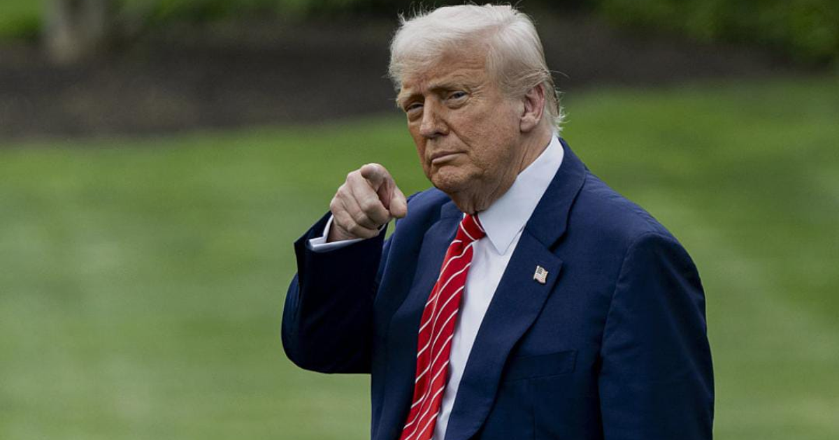 Donald Trump hablando en una conferencia de prensa sobre el T-MEC