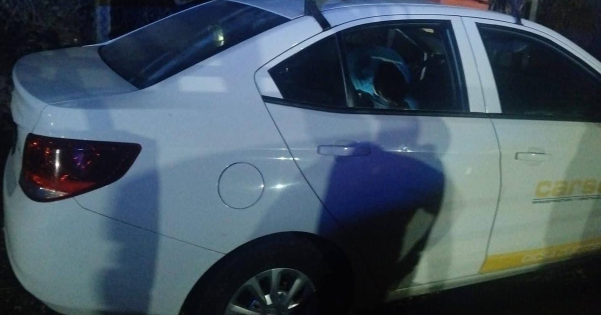 Automóvil Chevrolet blanco asegurado en Mazatlán con reporte de robo vigente