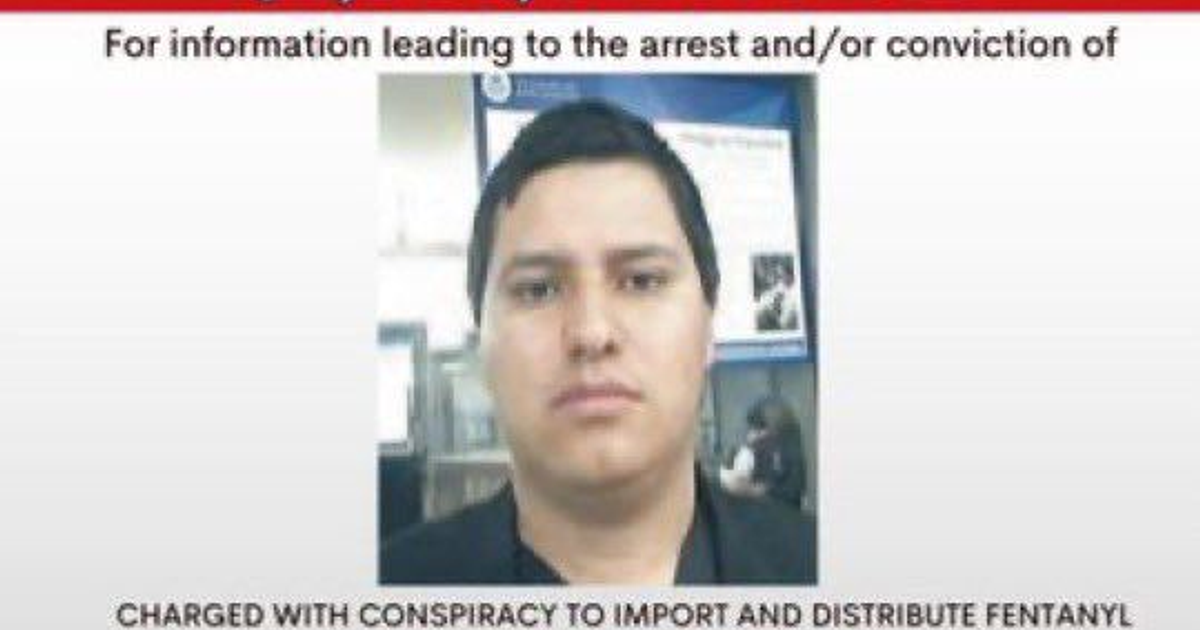 Cartel de búsqueda para Óscar Noé Medina González acusado de importar y distribuir fentanilo