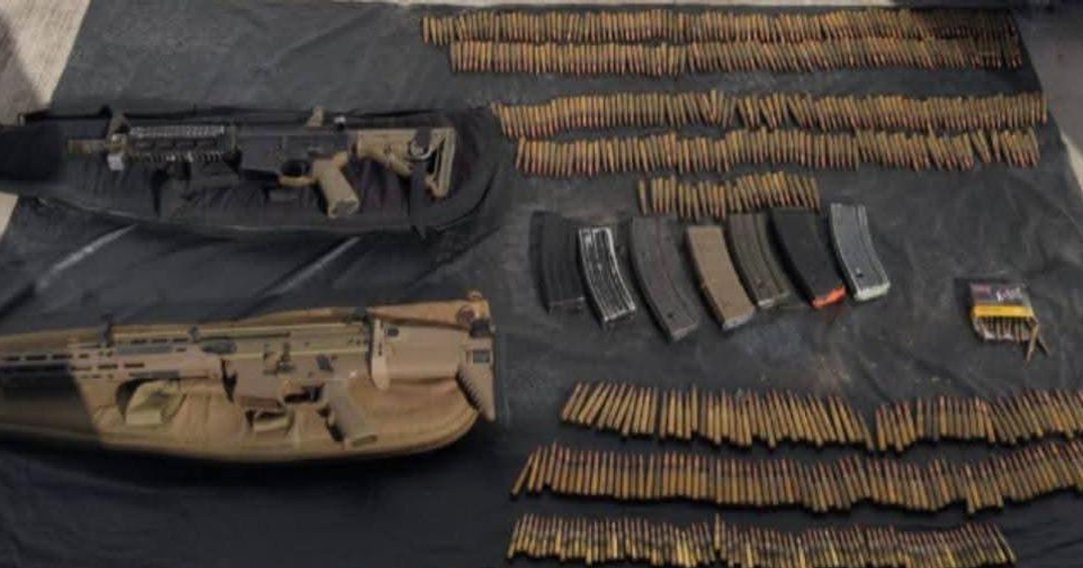 Armas y municiones aseguradas en Culiacán durante operativo de la Guardia Nacional y Ejército