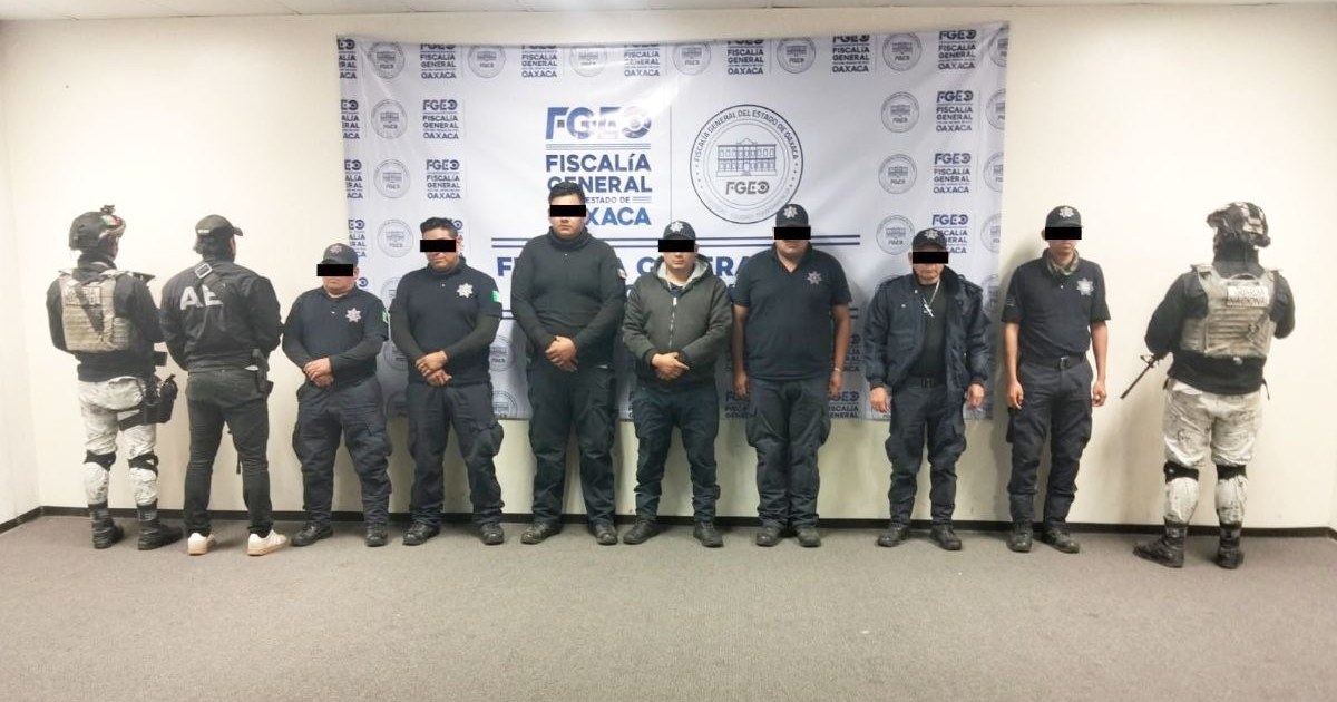 Conferencia de Prensa de la Fiscalía de Oaxaca sobre detenciones por homicidio policial.