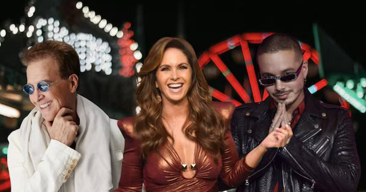 Tres personas en la Feria Nacional de San Marcos 2026 con una rueda de la fortuna detrás.