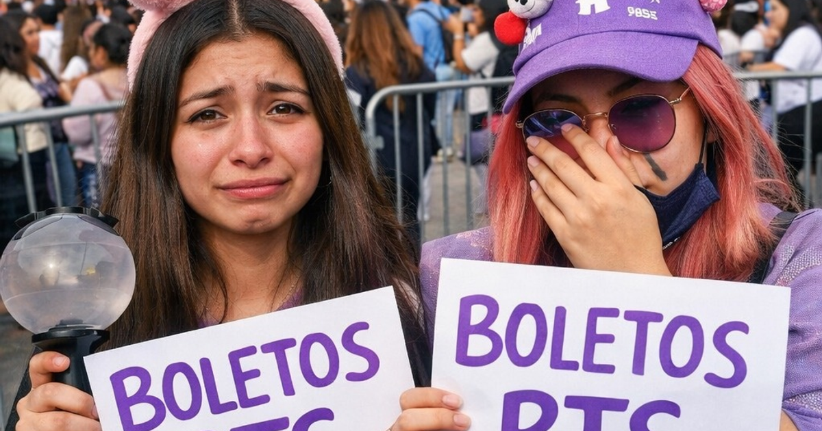 Fans de BTS con carteles de 'BOLETOS' mostrando frustración en un evento concurrido.