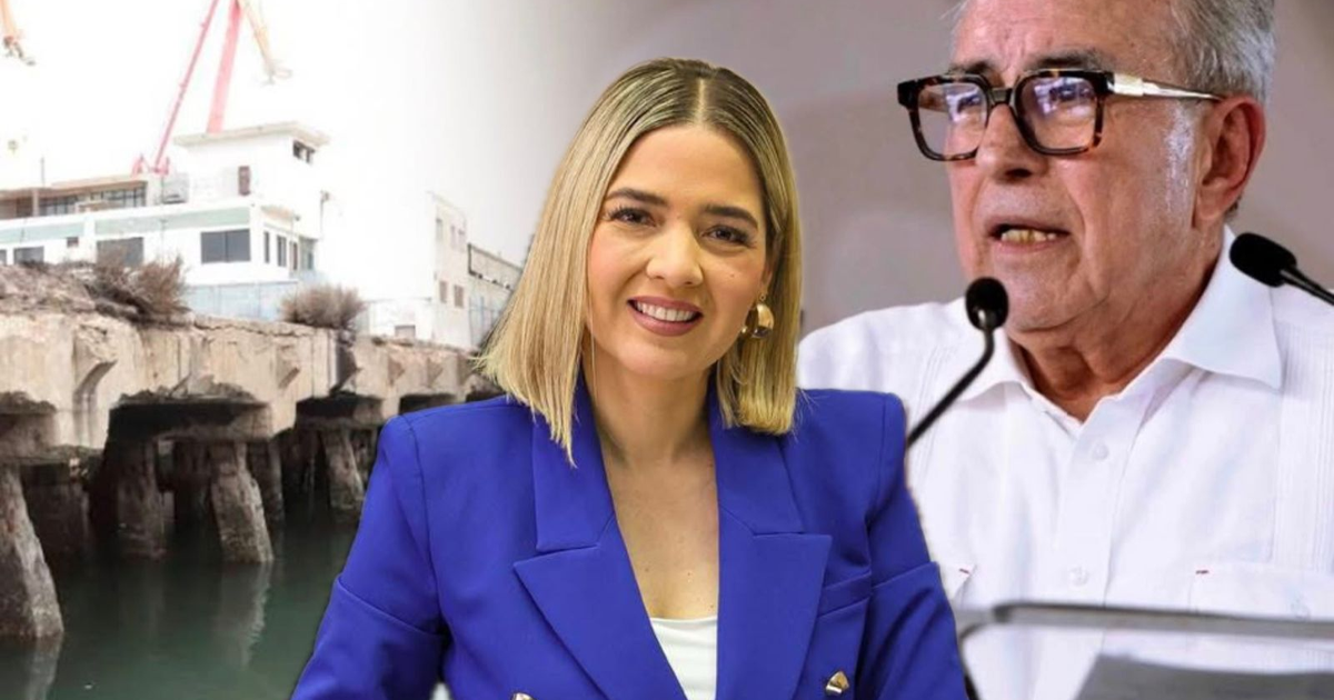 Dos personas en conferencia durante evento en Sinaloa con fondo portuario