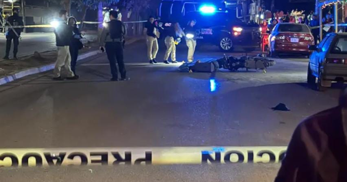 Escena policial en Villa Juárez tras ejecución de motociclista
