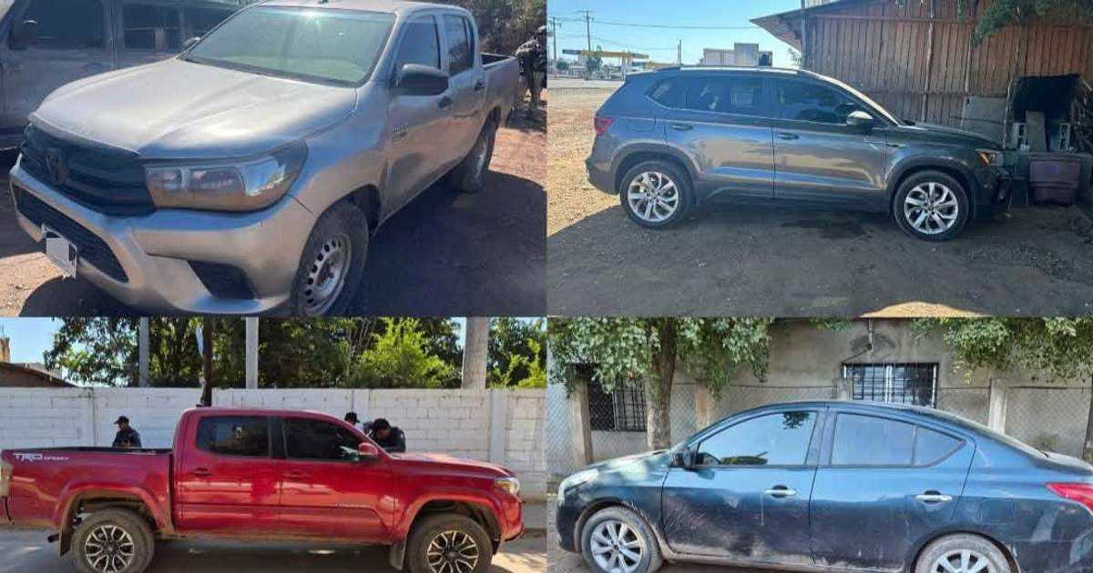 Cuatro vehículos en cuadrantes: camioneta plateada, SUV gris, camioneta roja y sedán negro en Culiacán.